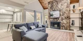 1 Bedroom Condo in Aurora Gallery 1
