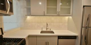 6884 N Kendall Dr Gallery 20