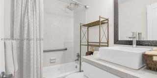 2701 Middle River Dr Gallery 12