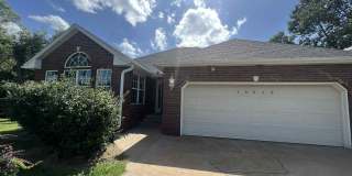 COMING SOON: CARTHAGE: BEAUTIFUL 2,864 SQFT 5 BEDROOM / 3 BATHROOM HOME WITH FENCED IN YARD, CAR GARAGE, BALCONY!! Gallery 1