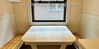 1 Bedroom Lakes Uptown Corner Unit Apartment, Blocks from Both Lakes, Hardwood Floors, One Month Free Gallery 11