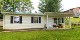 Cozy Radford Home on Forest Ave, Radford Gallery 1