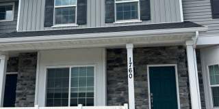 1 Female Room in a Cute Orem Townhome Gallery 1
