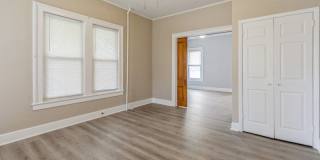 35 Montrose Ave Gallery 2