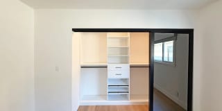 1554 Diamond Street Gallery 8
