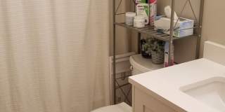 1 Bedroom with Garage Available in August! Gallery 6
