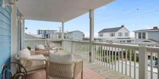 201 W Glenn Street Gallery 37