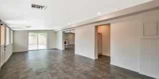 Spacious 6-Bedroom, 3.5-Bath Pool Home Near ASU Campus Gallery 18