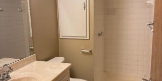 3 Bedroom Home in Maple Grove Gallery 16