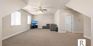 STUNNING 4 Bed/3.5 Bath Home in Talent!!! Gallery 18