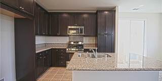 710 Banyan Way Gallery 6