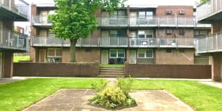 Magnolia Court Gallery 3