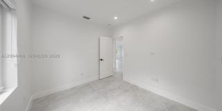 1935 SW 24th Ter Gallery 14