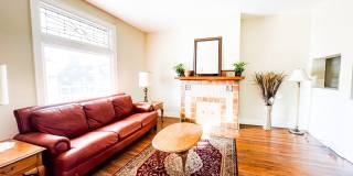 AVAILABLE AUGUST 2026 - Beautiful 4+ bedroom, 1 bath home in Mt Washington! Gallery 1