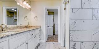 Four bedroom in Stone Lake! Gallery 33
