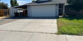 3 bed 2 bath Home with Huge Backyard! Gallery 1