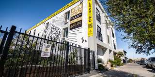 DLUX Lofts Gallery 84