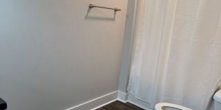1117 Greenwood Alley Gallery 15