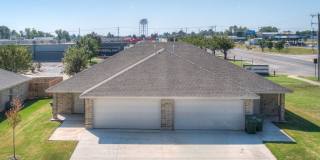 Pet-Friendly 3-Bed Home – Move-In Ready with Garage Gallery 29