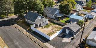 Craftsman on Madison (Furnished) Gallery 9