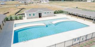 Beautiful 5-Bedroom Home in Brixworth Neighborhood with 2 Community Swimming Pools & Walking Trails Gallery 4