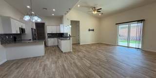 RENTAL AVAILABLE: 3BD/2BA Home in Fort Mohave NO HOA Gallery 4