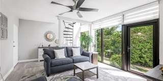 807 River Point Dr unit: 102D Gallery 17