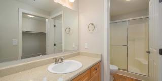 Peloton Apartments Gallery 4