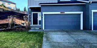 Immaculate and spacious 3 bed townhouse in convenient CK location Gallery 1