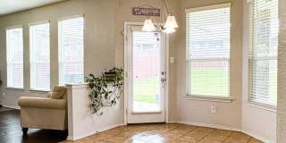 Beautiful Home in Yowell Ranch Gallery 23