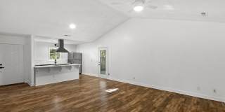 3 Bedroom Home in Wilmington with a fenced yard and garage! Gallery 8