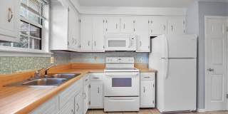 636 R S Bradley Boulevard - A Gallery 21