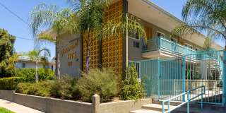 Move in specials! Grossmont Apartments located in the heart of La Mesa! Gallery 16