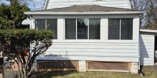 901 Beverly Avenue Gallery 1