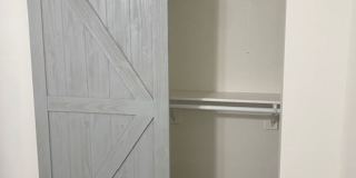 Farmhouse Finishes Near the Heartbeat of the City Gallery 6