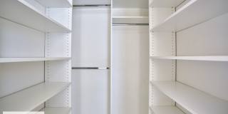 Contemporary 2 bedroom 2.5 bath at the heart of LA Gallery 16