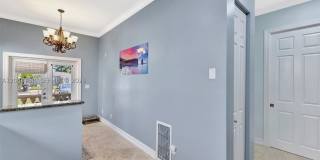 853 SW 11th Ct Gallery 17