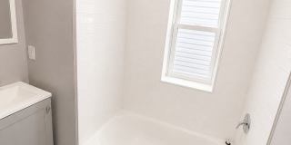Bright, Newly Renovated 3-Bedroom Rowhome with Backyard Gallery 16