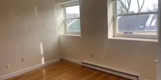 Modern Spacious Sunny Studio  in old School building Conversion Utilities included NO Fee Students ok Gallery 1