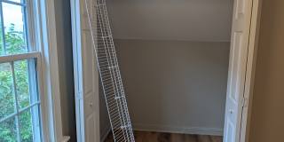 1620 A Catawba Street Gallery 13