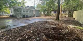 **Move in Ready** 3/2 Single Family home Gallery 5