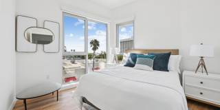 Evani 3223 Wilshire Gallery 40