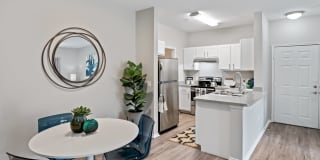 Avalon Oaks Apartments Gallery 3