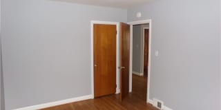 716 Laurel Street Gallery 14