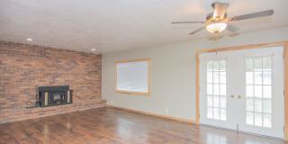 Spacious 3 Bed 2 Bath Brick Home with RV Parking, Shop Space & Large Yard in Tremonton! Gallery 10