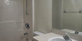 Beautiful 3-bedroom rental home in North Port Fl. Gallery 34