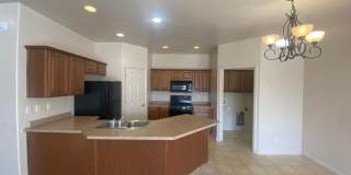 Shadow Mountain duplex Gallery 4