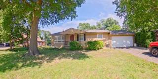 Backyard Deck + Patio + Pet Friendly + Bonus Room + Washer and Dryer Included! Available Now! Gallery 1