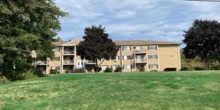 379 Huse Road Gallery 10