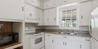 Close to Downtown Athens! Established neighborhood! Gallery 10